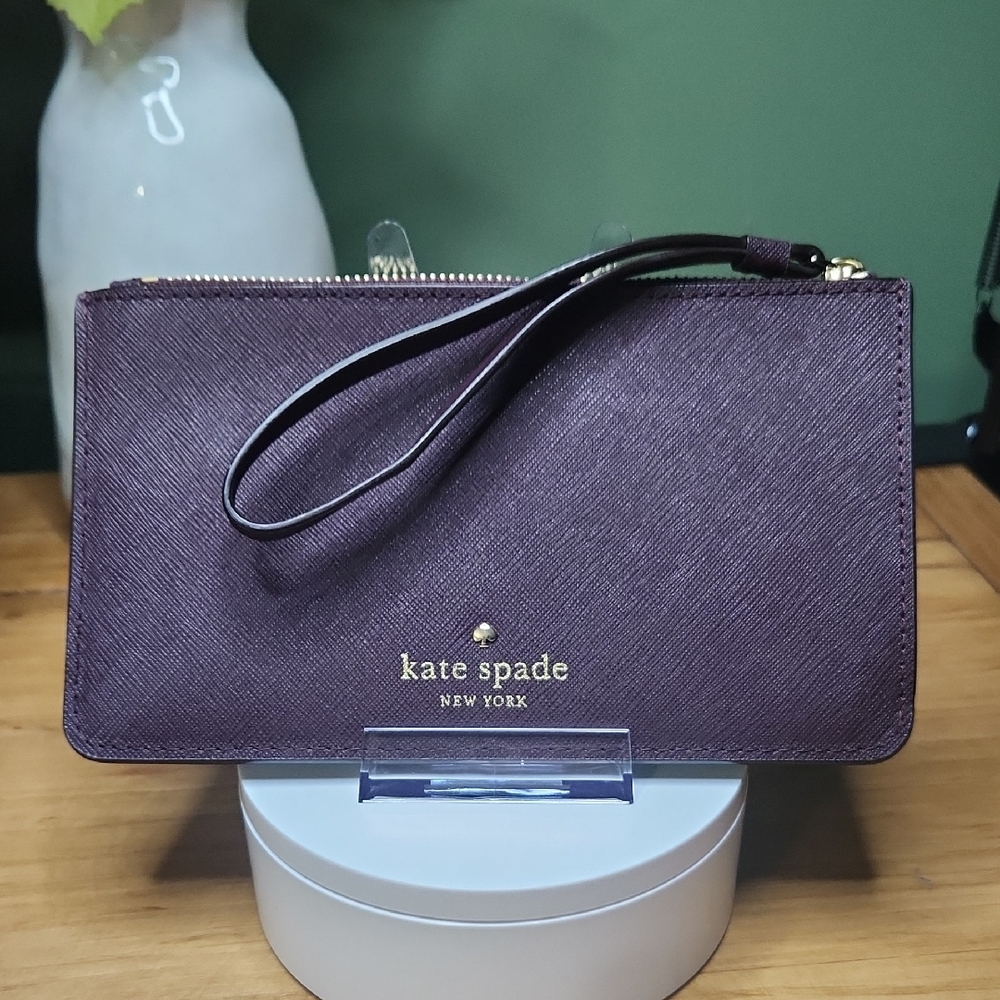 Kate Spade New York Plum Wristlet Wallet EUC